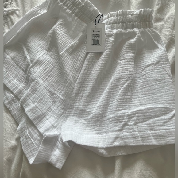 White linen set from showpo - Picture 4 of 5